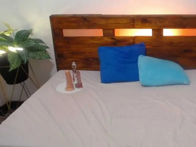 Yeseniaa25 – webcam model profile photo